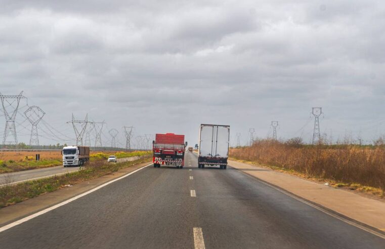Tabela mínima de frete é inconstitucional e eleva preços para consumidores, alerta CNI