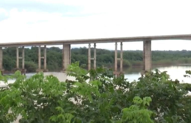 Corpo de homem que se afogou no São Francisco é encontrado próximo a ponte