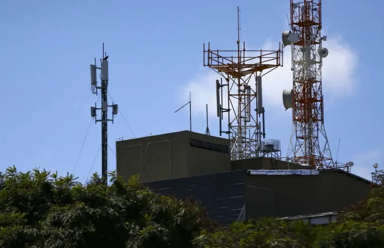 Expansão da rede 5G já permite acesso a 96% dos brasileiros.