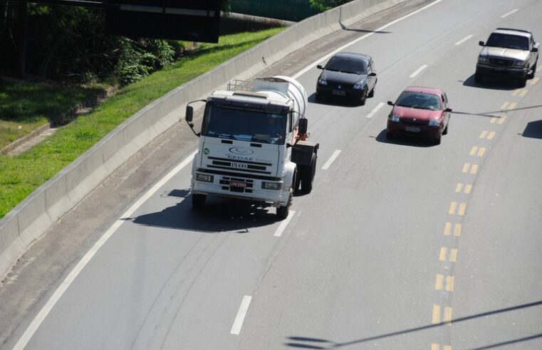 Motoristas das categorias C, D ou E têm até 28 de dezembro para realizar exame toxicológico.