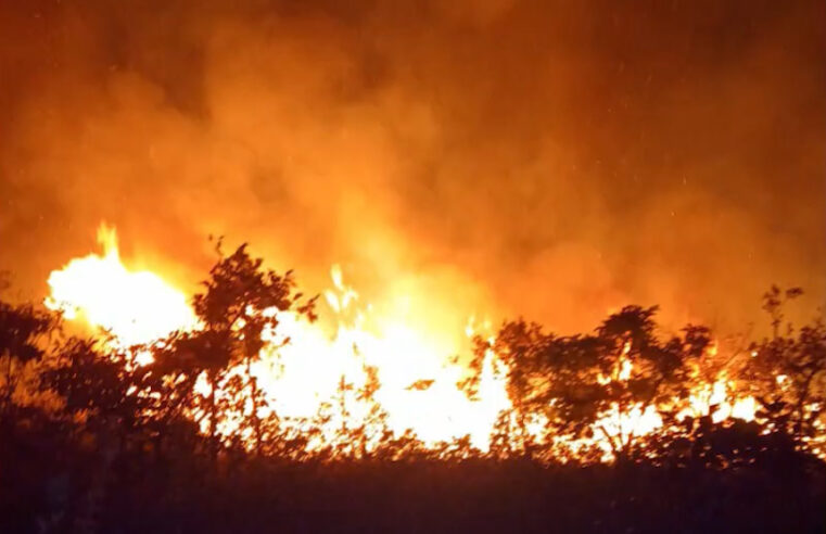 Incêndio de grandes proporções no Norte de Minas