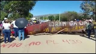 Protesto de indígenas fecha a MGC 135, em São João das Missões