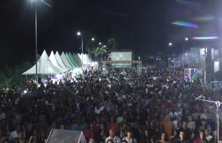 II Noite Gospel reúne multidão para Louvar a Deus