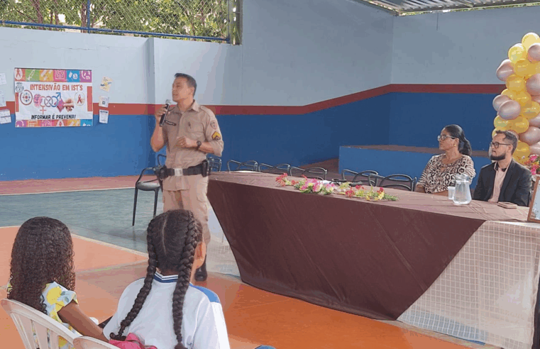 PM de Pedras de Maria da Cruz ministra palestra sobre violência no ambiente escolar