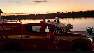 Bombeiros resgatam corpo no Rio São Francisco
