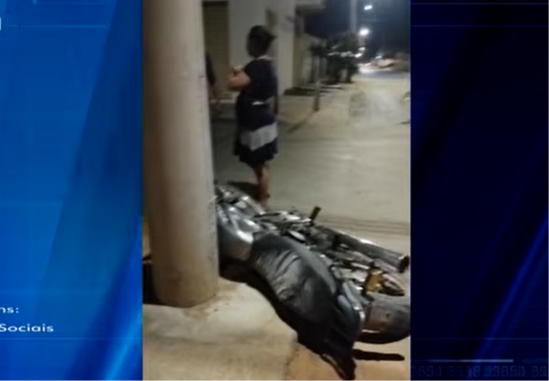 Acidente entre carro e moto no Bairro Brasilina