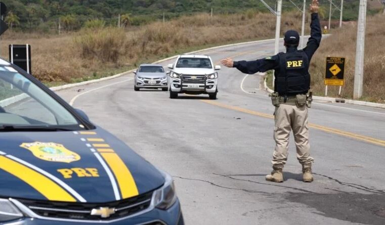 PRF realiza Operação Tiradentes nas rodovias mineiras.