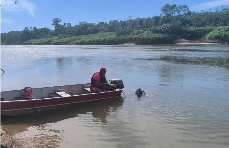 Bombeiros resgatam vítima de afogamento