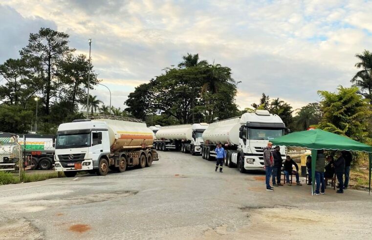 Greve de caminhoneiros em MG: categoria ameaça nova paralização, caso a Vibra Energia não atenda reivindicações