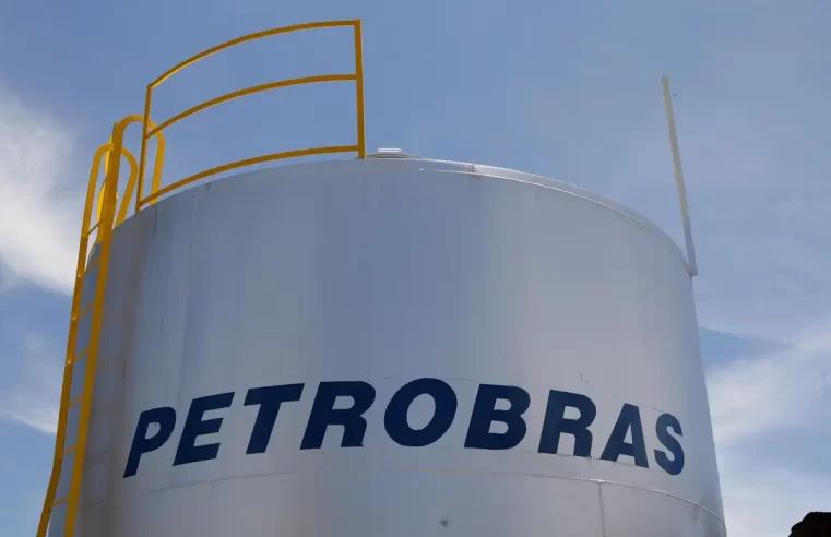 SAF: Petrobras produz querosene renovável em escala industrial
