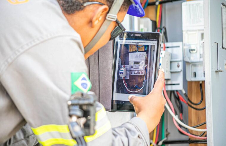 Medidores inteligentes de energia: distribuidoras devem modernizar 2% da rede ao ano a partir de 2026