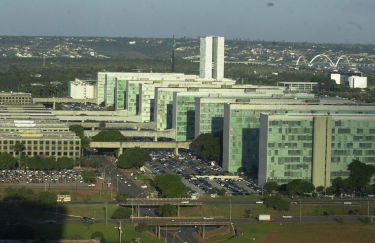 Mais do que recriar o Ministério da Indústria, país precisa planejar o setor a longo prazo, defende CNI.