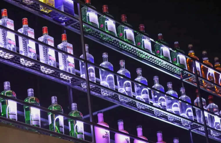 Crise do metanol leva governo a formar comitê de emergência com setor de bebidas