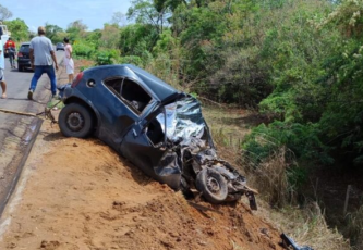 Grave acidente de carro mata família no Norte de Minas