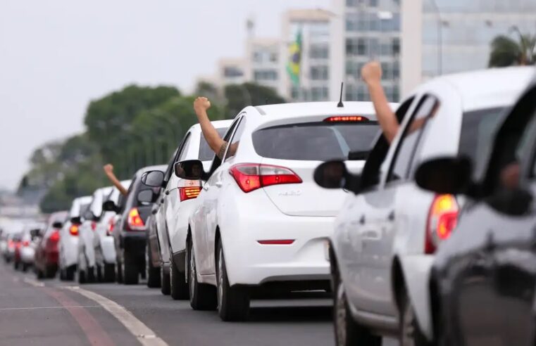 Motoristas de aplicativos: sem acordo com governo sobre projeto de regulamentação, categoria mantém protestos.