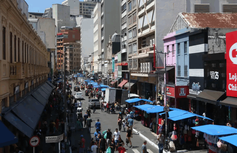 Trabalho em feriados: governo adia regra polêmica pela 4ª vez e setor cobra fim da incerteza