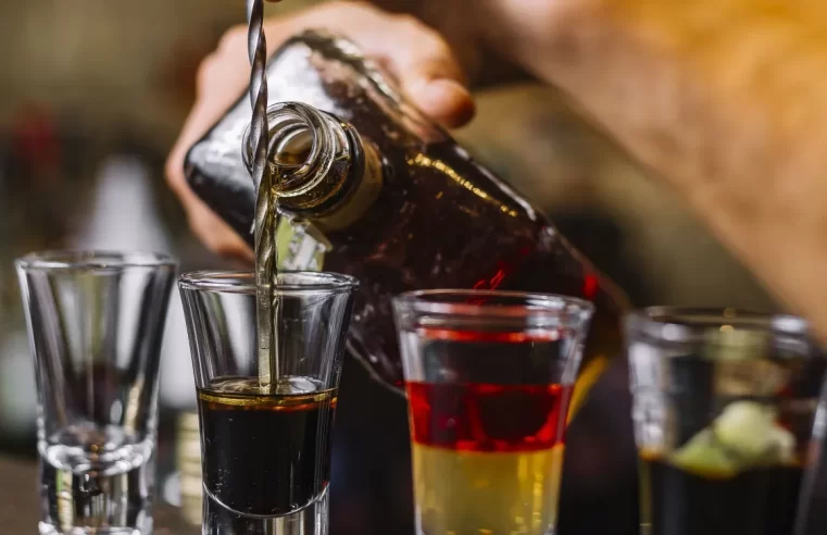 Intoxicação por metanol: Brasil registra aumento expressivo de casos