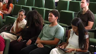 Síndromes respiratórias. Profissionais da saúde passam por treinamento