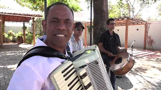 Forrozeiro grava música para o ex-prefeito João Lima