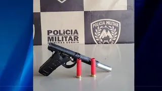 PM prende duas pessoas com arma de fogo