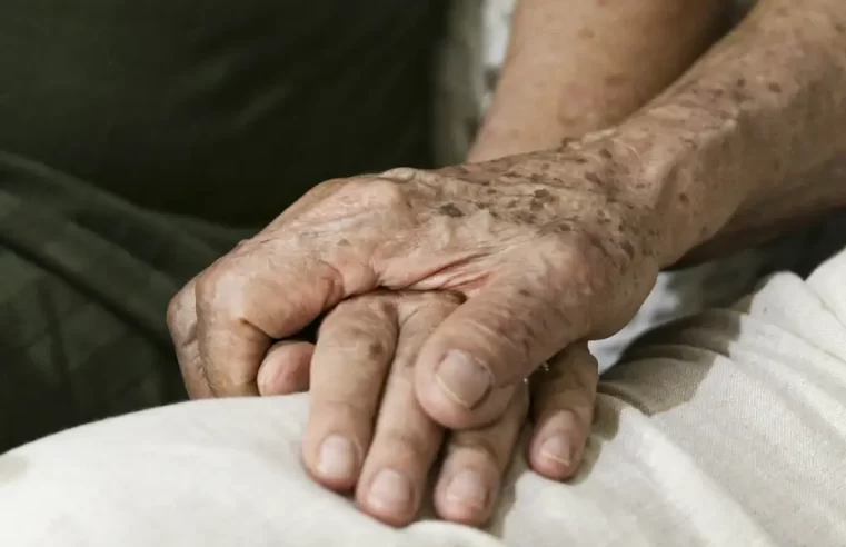 Falta de saneamento básico leva mais de 80 mil idosos à internação de no Brasil