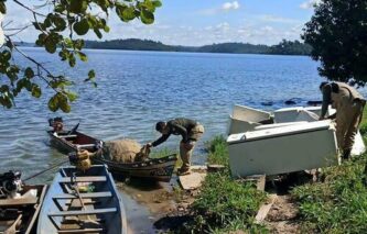 100 mil pescadores da região Norte recebem auxílio extra no valor de 2 salários mínimos.