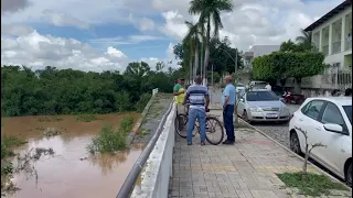 Confira imagens do Rio São Francisco em Januária hoje(17), pela manhã