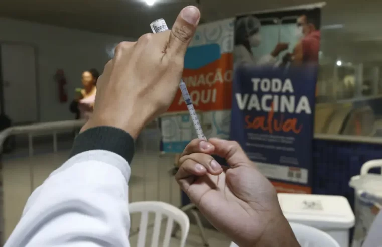 Covid-19: positividade de testes salta de 5 % para 13 % em um mês